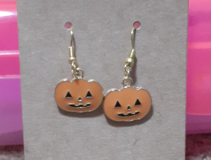 carving pumpkin earrings